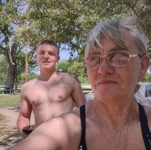 Meet your Posher, Don